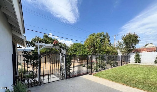 829 E Ada Ave, Glendora, CA 91741 - view of gate