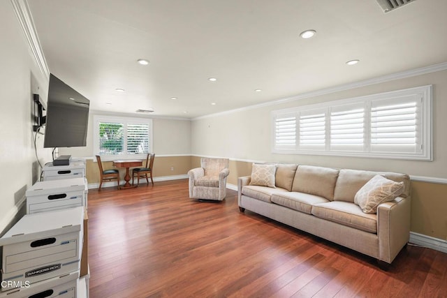 829 E Ada Ave, Glendora, CA 91741 - living room featuring wood finished floors, baseboards, crown molding, and recessed lighting