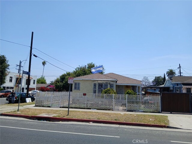 10005 Denver Ave, Los Angeles, CA 90044 - photo 4