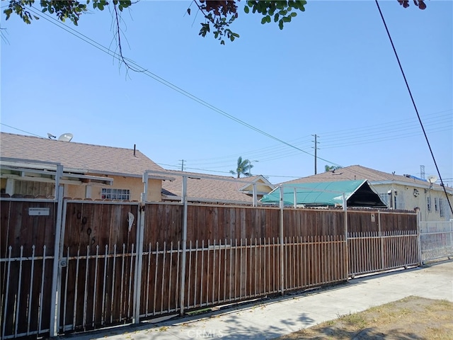 10005 Denver Ave, Los Angeles, CA 90044 - photo 9