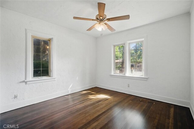 915 Poplar St, Chico, CA 95928 - spare room with dark wood-style floors and ceiling fan
