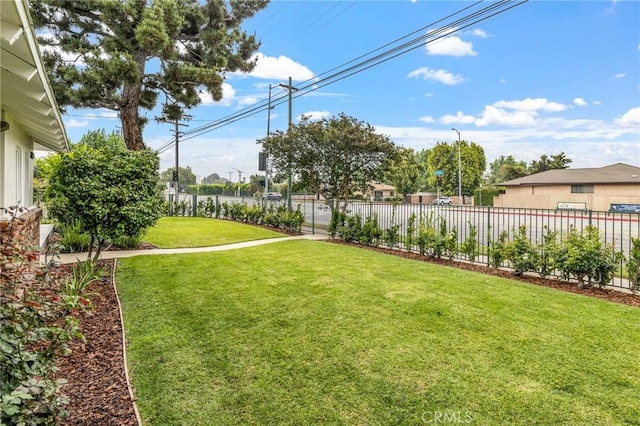 16801 Nordhoff St, Northridge, CA 91343 - view of yard