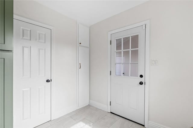 16801 Nordhoff St, Northridge, CA 91343 - foyer with baseboards