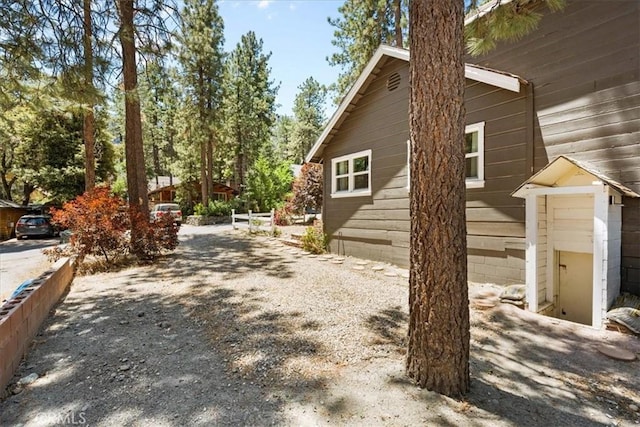 1698 Thrush Rd, Wrightwood, CA 92397 - view of side of property