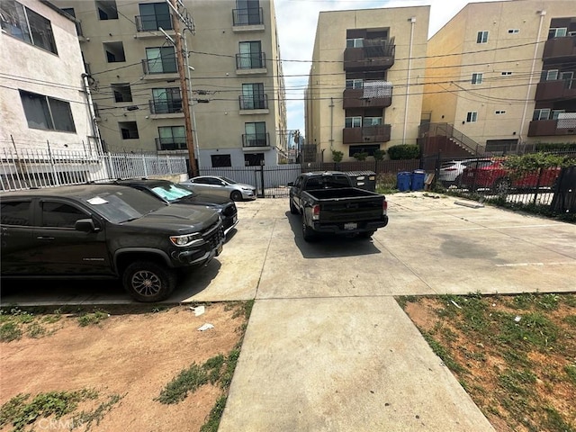 1136 Arapahoe St, Los Angeles, CA 90006 - view of uncovered parking lot