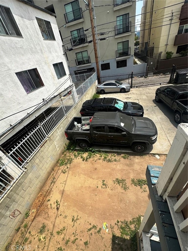 1136 Arapahoe St, Los Angeles, CA 90006 - view of car parking