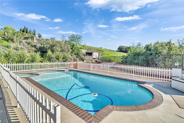 2563 Pepperdale Dr, Rowland Heights, CA 91748 - view of swimming pool with a fenced backyard and a pool with connected hot tub