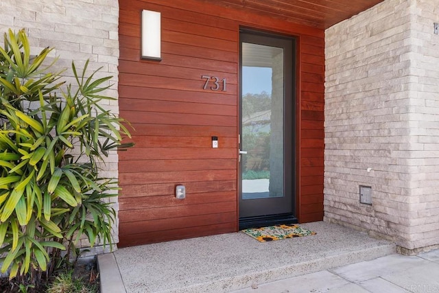 731 Valley Ave, Solana Beach, CA 92075 - property entrance