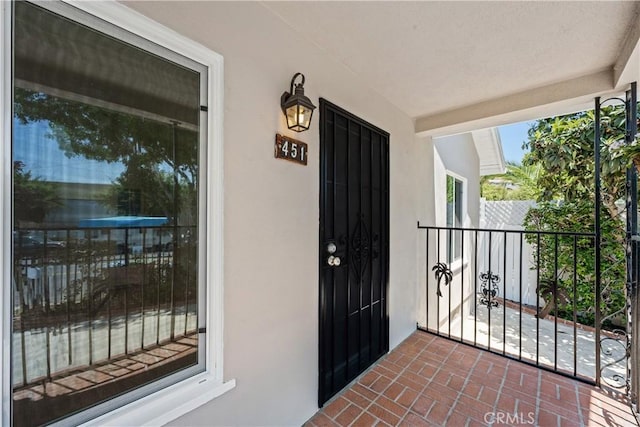 451 N Indiana St, Los Angeles, CA 90063 - property entrance with stucco siding
