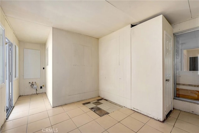 451 N Indiana St, Los Angeles, CA 90063 - spare room with light tile patterned flooring