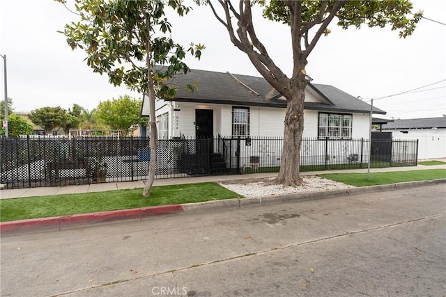 8924 Towne Ave, Los Angeles, CA 90003 - photo 2