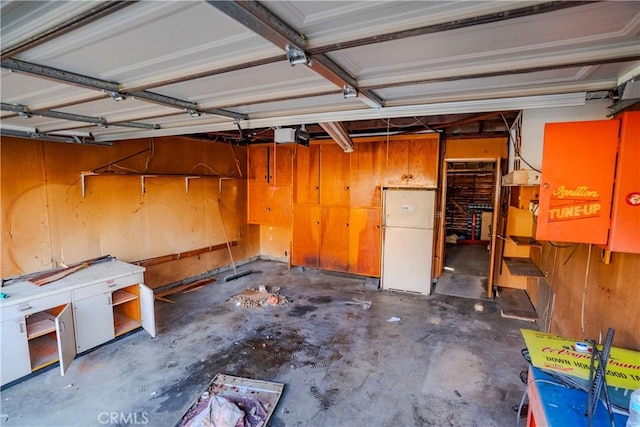 317 N 19th St, Montebello, CA 90640 - garage featuring refrigerator