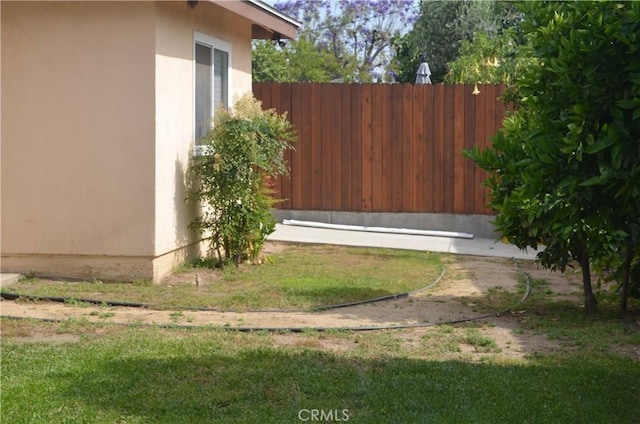 10407 Danube Ave, Granada Hills, CA 91344 - view of yard