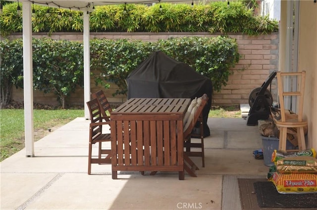 10407 Danube Ave, Granada Hills, CA 91344 - view of patio / terrace with outdoor dining area