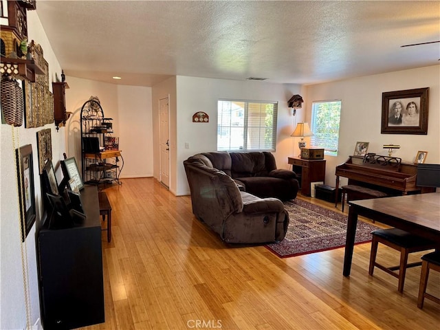 45002 Thalia Ln, Lake Elsinore, CA 92532 - photo 7