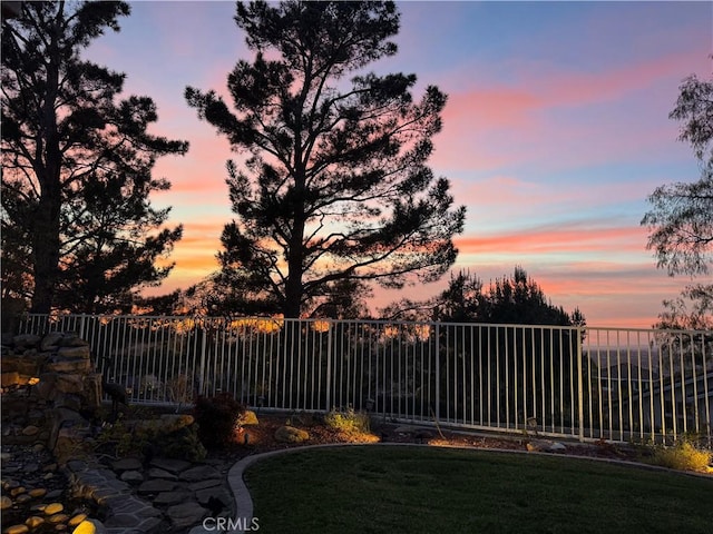 530 S Laureltree Dr, Anaheim Hills, CA 92808 - view of yard