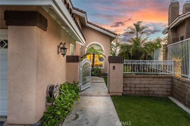 530 S Laureltree Dr, Anaheim Hills, CA 92808 - view of gate at dusk