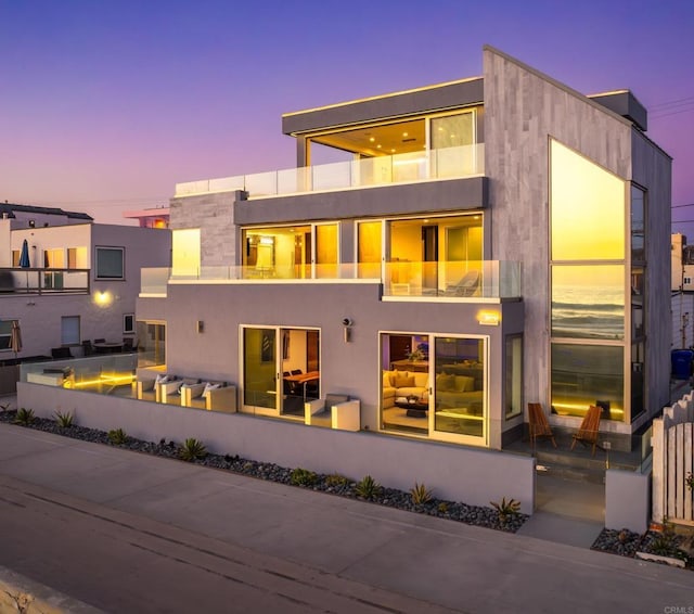 3879 Ocean Front Walk, San Diego, CA 92109 - view of rear view of house