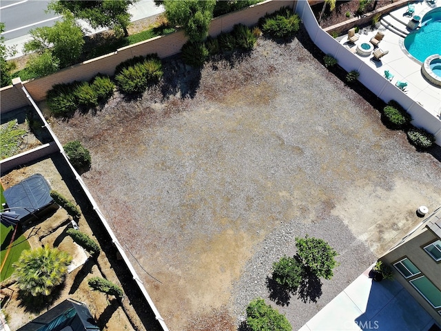 35582 Laurel Tree Ct, Winchester, CA 92596 - bird's eye view of a pool