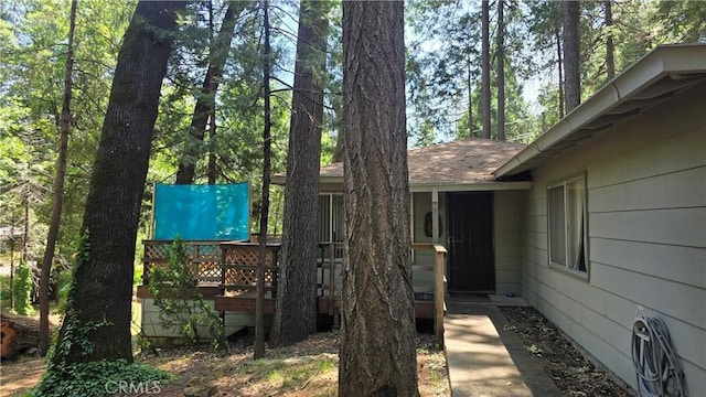 6286 Columbine Rd, Magalia, CA 95954 - view of yard with a deck