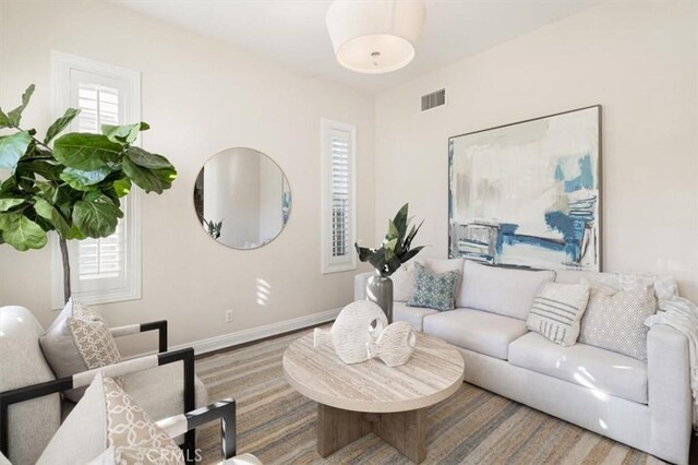 17291 Wareham Ln, Huntington Beach, CA 92649 - photo 5