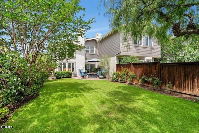 2911 Butter Creek Dr, Pasadena, CA 91107 - view of yard with a patio area