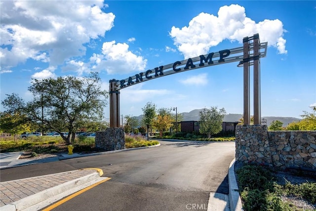 843 Longhorn Way, Rancho Mission Viejo, CA 92694 - view of asphalt street featuring curbs