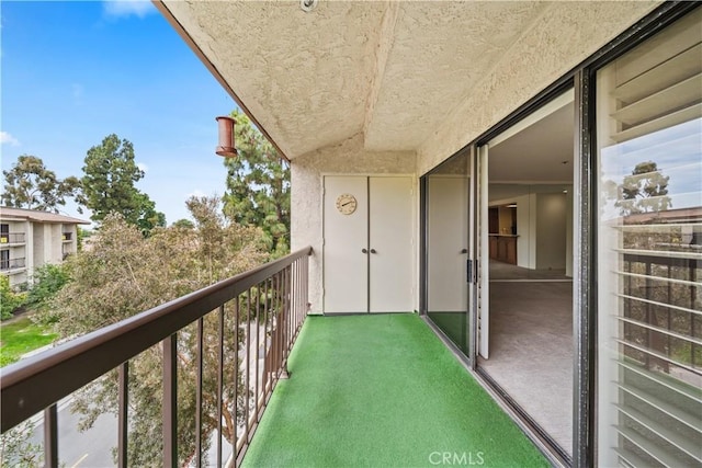 13601 Del Monte Dr Unit 75, Seal Beach, CA 90740 - view of balcony