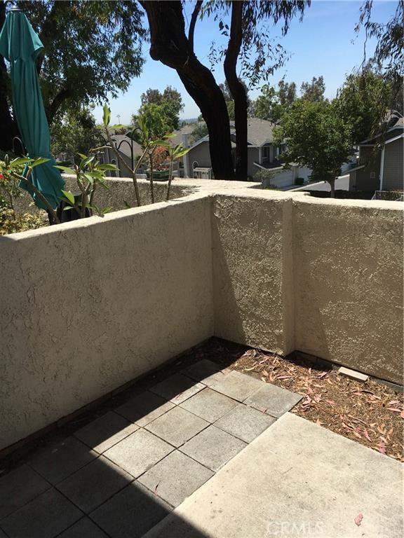 23375 La Crescenta Unit C274, Mission Viejo, CA 92691 - balcony featuring a patio area