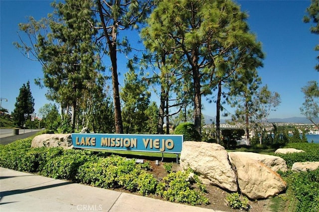 23375 La Crescenta Unit C274, Mission Viejo, CA 92691 - view of community sign