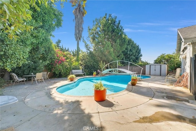 6765 Jadeite Ave, Rancho Cucamonga, CA 91701 - outdoor pool featuring a patio