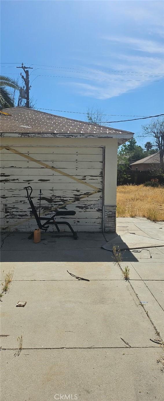 140 S Thompson St, Hemet, CA 92543 - photo 9