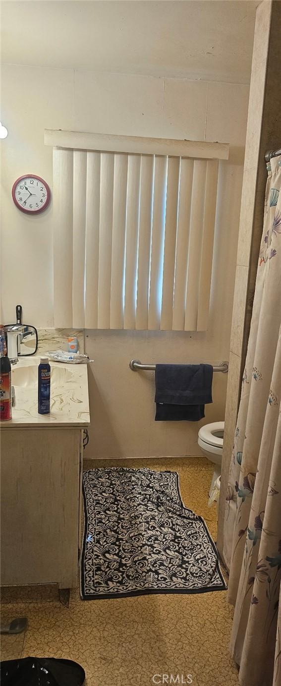 140 S Thompson St, Hemet, CA 92543 - photo 4
