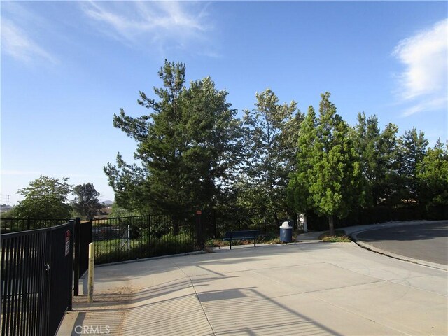 38030 Turning Leaf Ct, Murrieta, CA 92563 - photo 5