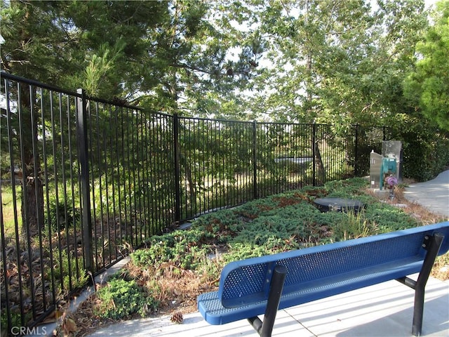 38030 Turning Leaf Ct, Murrieta, CA 92563 - view of yard