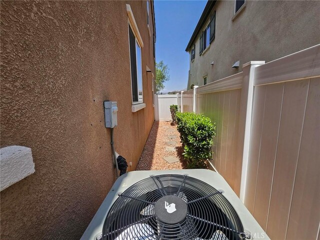 22350 Yorke Rd, Moreno Valley, CA 92553 - photo 26