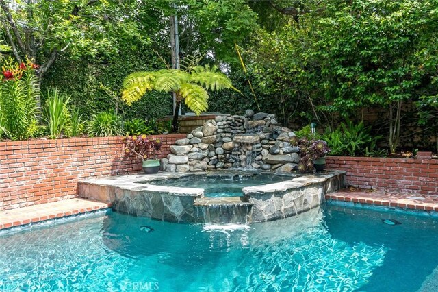 2410 W Cinco Casitas Ln, La Crescenta, CA 91214 - view of pool featuring a pool with connected hot tub