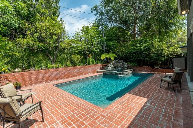 2410 W Cinco Casitas Ln, La Crescenta, CA 91214 - view of swimming pool featuring a patio and a pool with connected hot tub