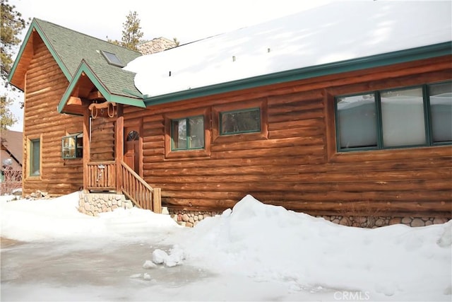 826 Boulder Rd, Big Bear Lake, CA 92315 - view of front of home featuring a shingled roof