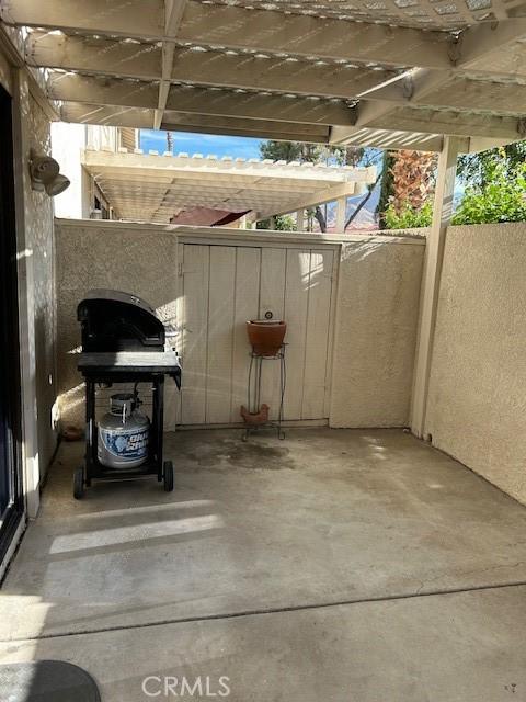 61765 Arroyo Rd Unit 5, Palm Springs, CA 92264 - view of patio / terrace with area for grilling