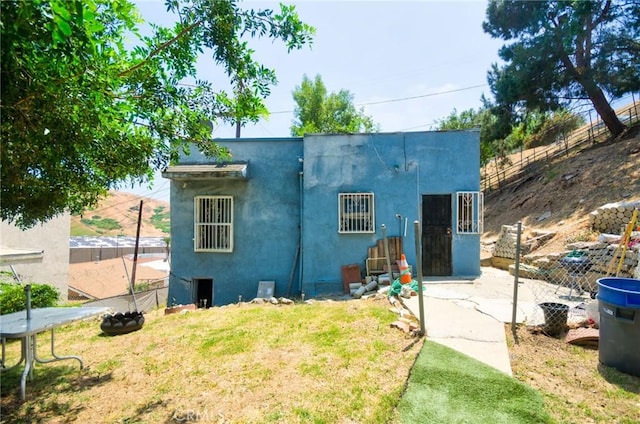 2602 Onyx Dr, Los Angeles, CA 90032 - back of house with stucco siding