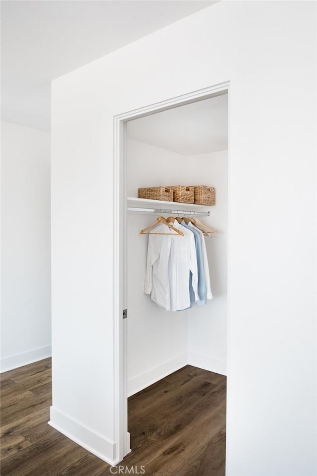 312 35th St, Newport Beach, CA 92663 - view of closet