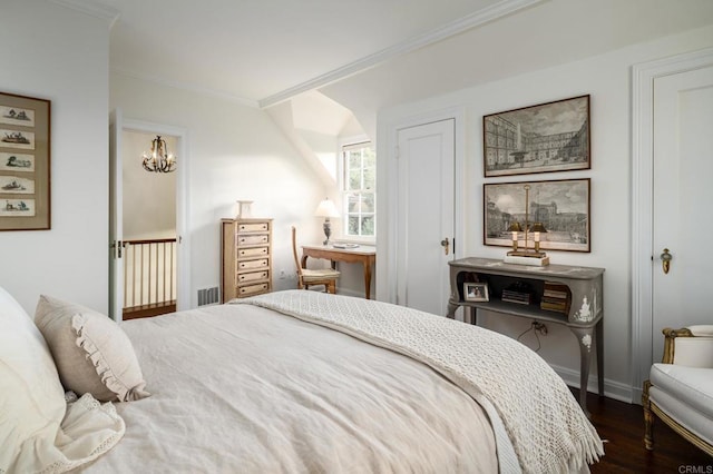 7716 Lookout Dr, La Jolla, CA 92037 - bedroom with wood finished floors, a chandelier, crown molding, and baseboards