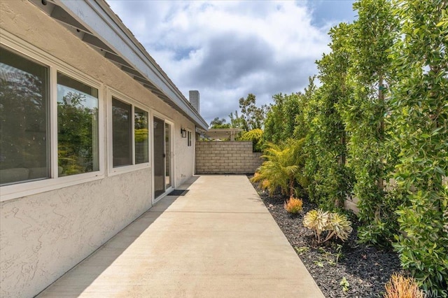 1208 Via Viento Suave, San Marcos, CA 92078 - view of patio