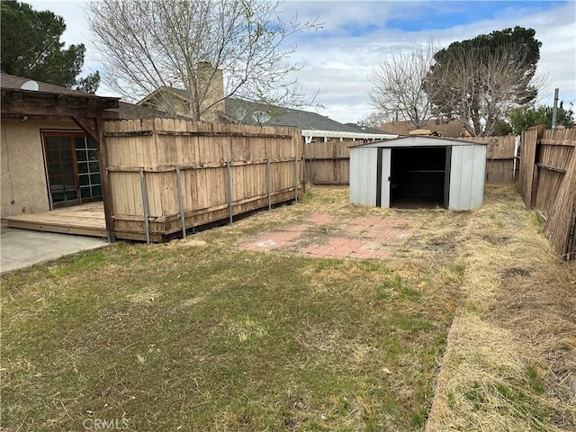 37824 Queensboro Ct, Palmdale, CA 93552 - view of yard with a deck