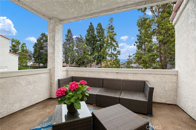 17191 Corbina Ln Unit 109, Huntington Beach, CA 92649 - balcony featuring outdoor lounge area