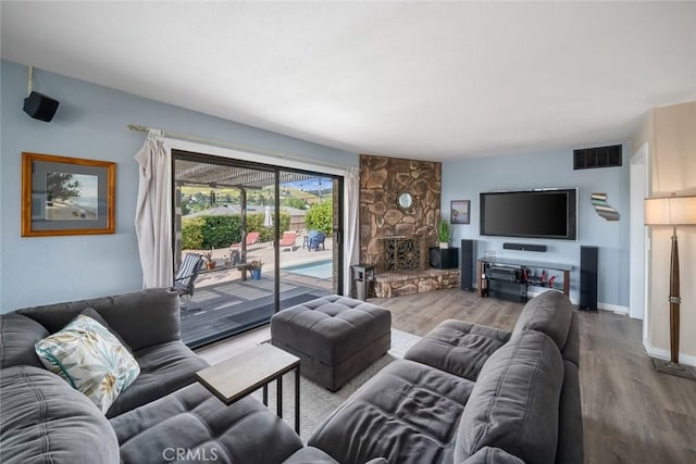6058 Joan Pl, San Luis Obispo, CA 93401 - living area featuring wood finished floors and baseboards