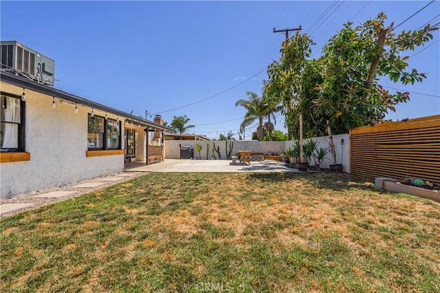 9551 Barkerville Ave, Whittier, CA 90605 - view of yard featuring a patio