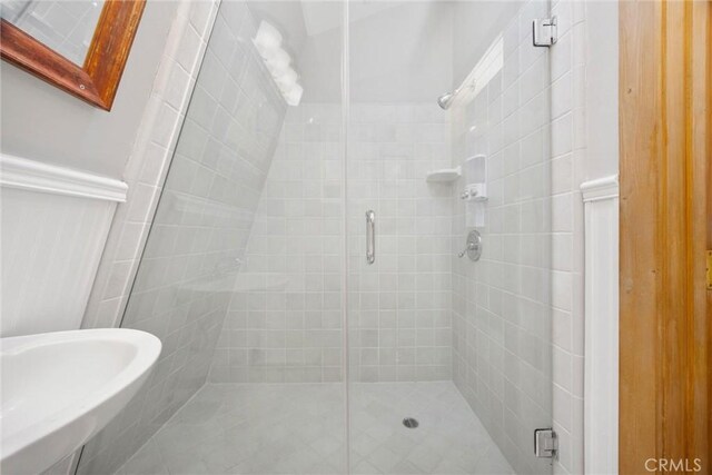 2320 Maplewood Way, Pine Mountain Club, CA 93222 - full bath featuring a shower stall and a sink