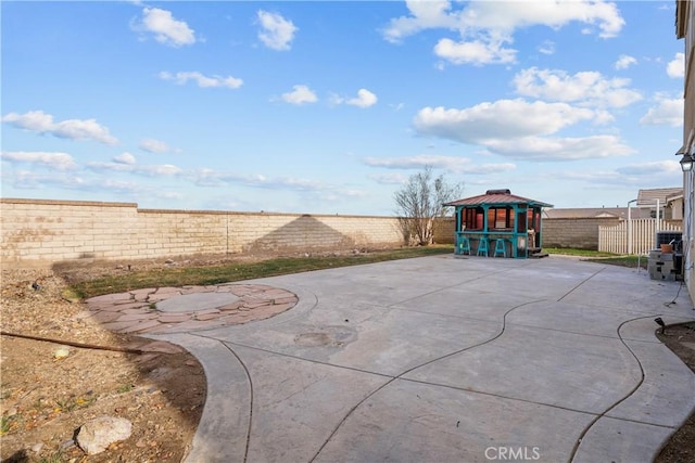 2123 Coconut Pl, Palmdale, CA 93551 - fenced backyard with a gazebo and a patio